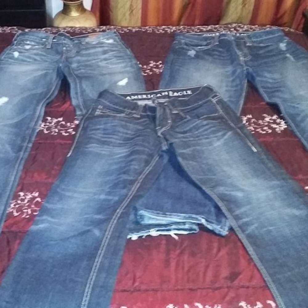 AMERICAN EAGLE JEANS AND OTHER BRANDS OF JEANS